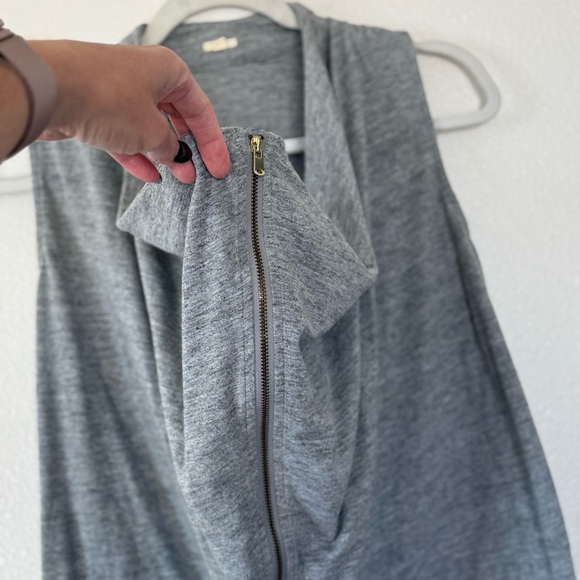 2 FOR $20 J Crew Gray Zip Up Vest Top Draped Sleeveless Size XS - Picture 2 of 10